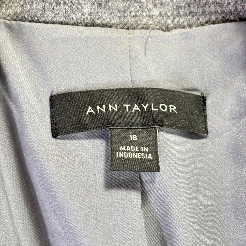 Ann Taylor Gray Wool Blend Single Button Blazer Jacket Piped‎ Trim Plus Size 18 - Picture 2 of 9